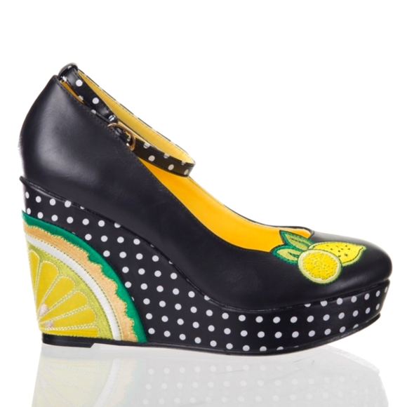 Banned Apparel Pin Up Lemon Wedge Shoes - Picture 4 of 7